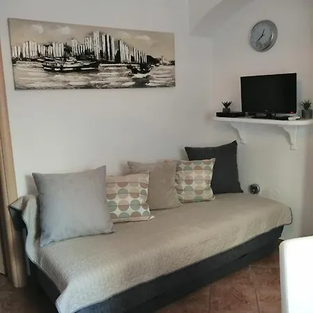 Nona Apartment *