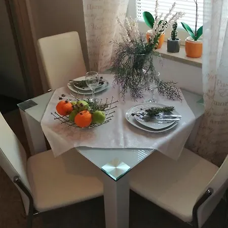 Nona Apartman *