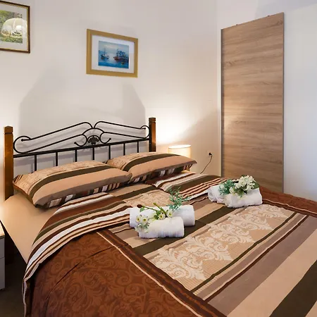 Nona Apartment *