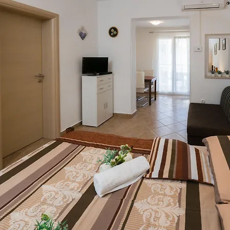 Nona Apartment