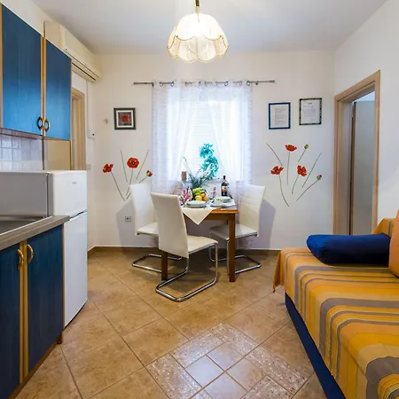Nona Apartment