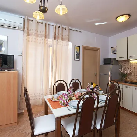 Apartment Nona *