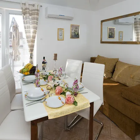 Nona Apartment *