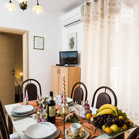 Apartment Nona *
