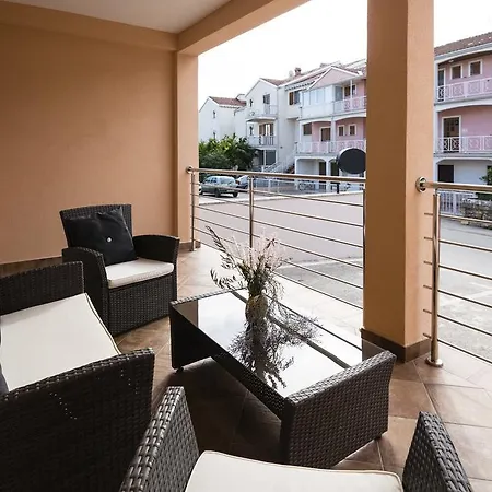 Nona Umag